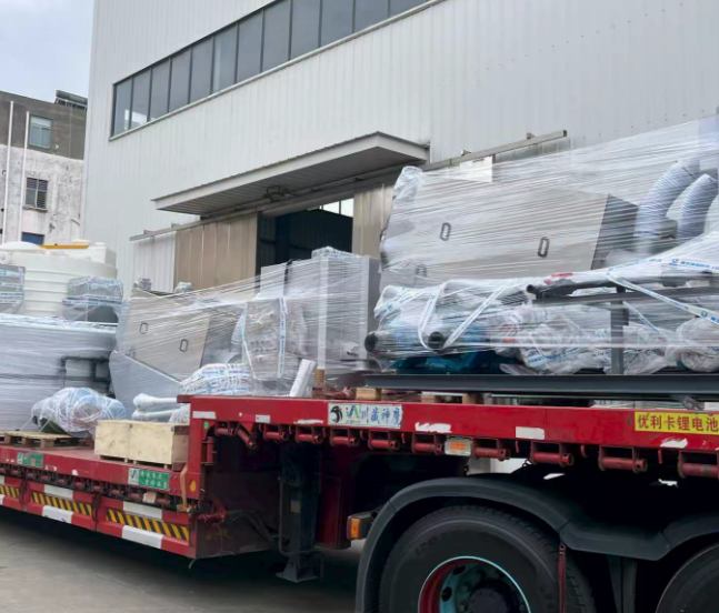 Ang Qingben Environmental ay Matagumpay na Nagpapadala ng PE Chemical Dosing Tank para sa Screw Press Sludge Dewatering Project sa Meishan, Sichuan